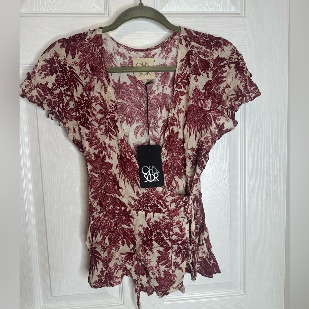 Chaser Floral Red Wrap Top Size Small NWT
